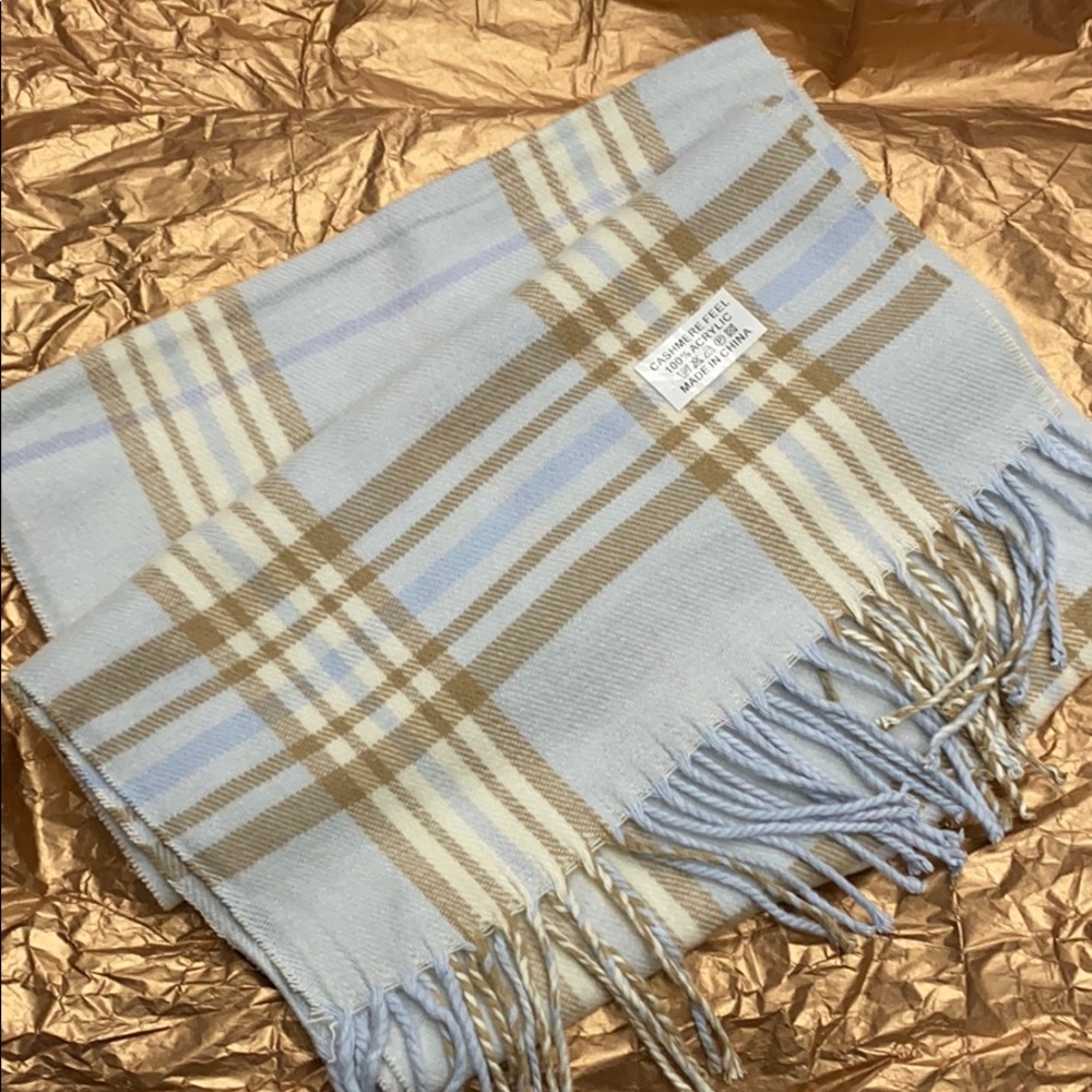 Light blue  plaid  scarf 🧣
